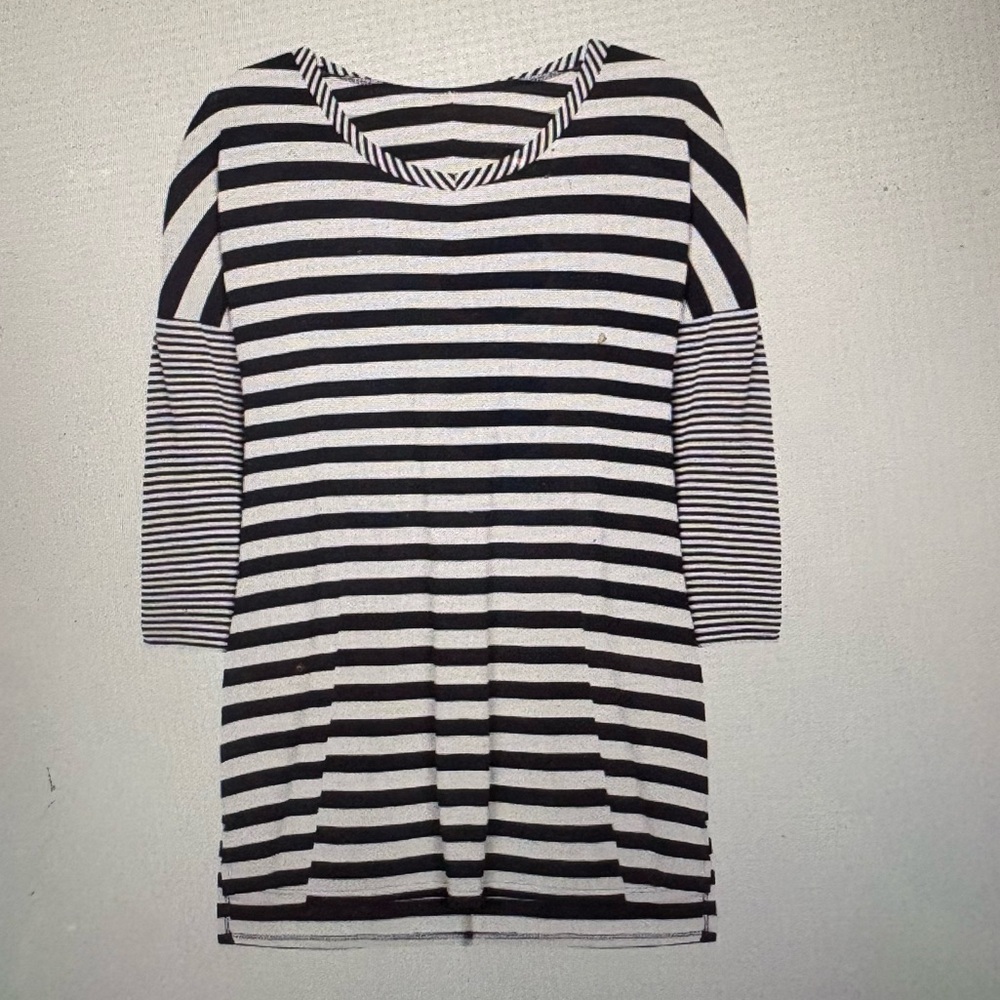 Dee Elle - Lyon Knit Top - Navy and white stripes.